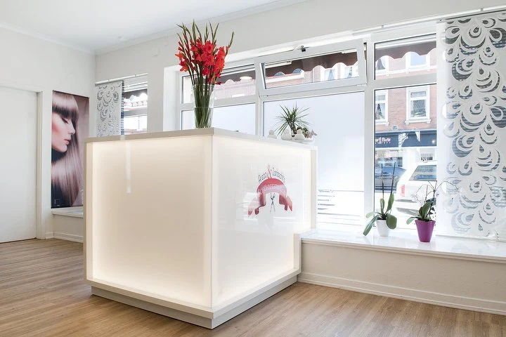 Arezo & Zarlascht's Schönheitssalon – Billstedt, Hamburg