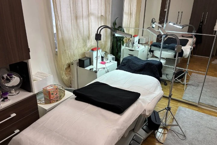 Beauty Homestudio-Lashes & Brows, Nails – Riemer Park, München