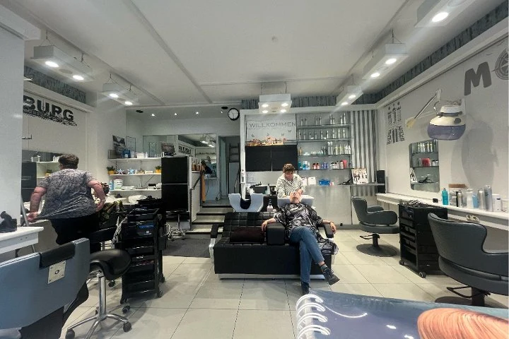 Cut & Color Hairstyle – Eidelstedt, Hamburg