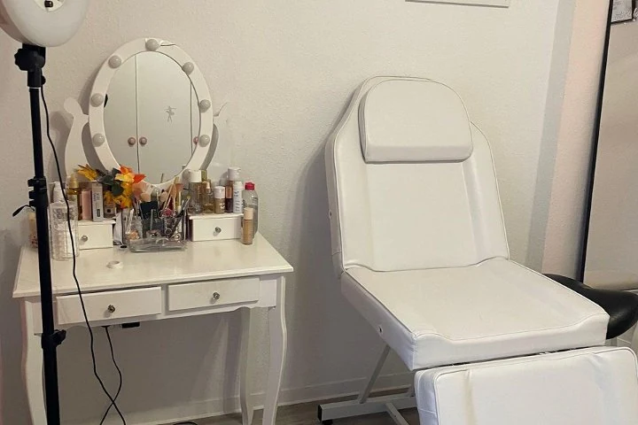 Dana Beauty – West, Frankfurt am Main