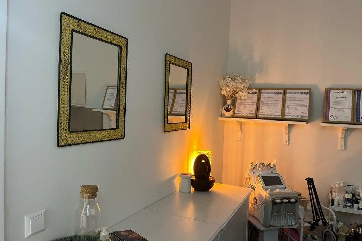 Elys Glow up – Allee-Center, Berlin