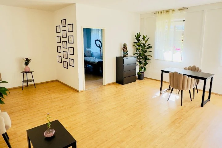 Jasmin Saini - Beauty & Academy – Schwanthalerhöhe, München