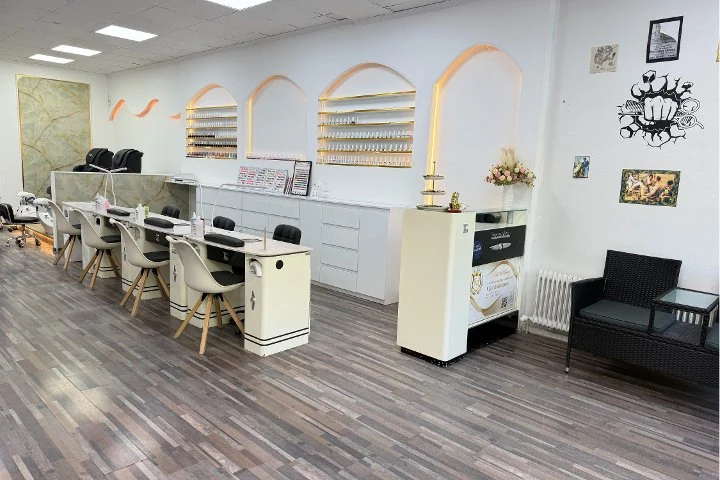KT Nails & Beauty – Friedrichstraße, Berlin