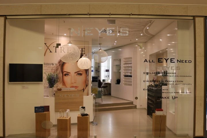 Neyes Brow and Lashbar - KÖ Galerie – Stadtmitte, Düsseldorf