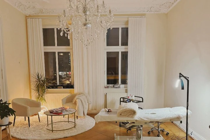 Permanent by Anaebel – Schönefeld, Berlin