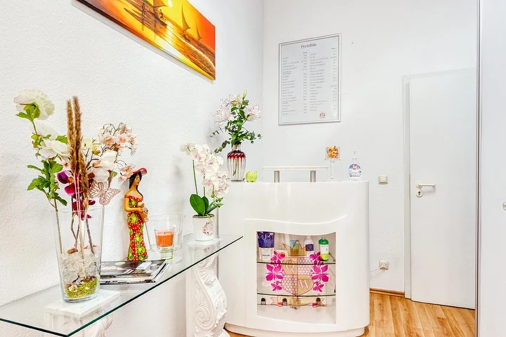 Queen of Waxing Berlin – Schöneberg, Berlin