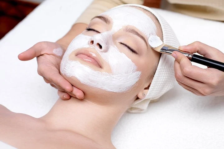 Schuback Parfümerie Kosmetik Studio und Beauty Station Bad Schwartau – Bad Schwartau
