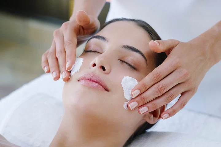 Schuback Parfümerie Kosmetik Studio und Beauty Station Oldenburg – Oldenburg in Holstein, Schleswig-Holstein