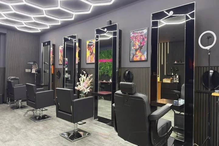 Secret Room Hair & Beauty – Sternschanze, Hamburg