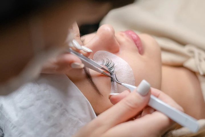 Svitlana Kehl Permanent Make-Up & Nageldesign – Niederkassel, Rheinland-Pfalz