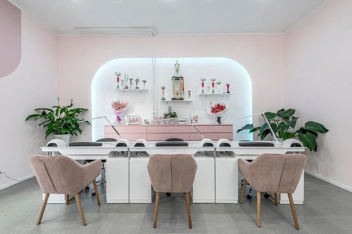 The She Beauty Lounge – Akazienkiez, Berlin