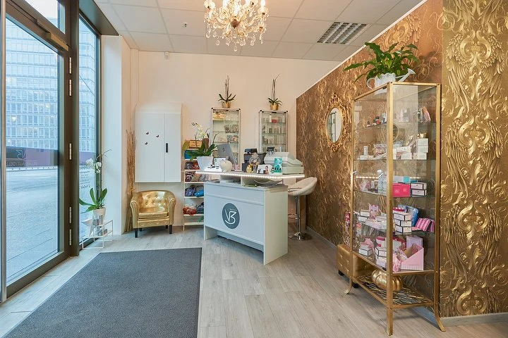 Villa Beauty Deluxe by Virginia Wright Cosmetics - Shanghaiallee – HafenCity, Hamburg