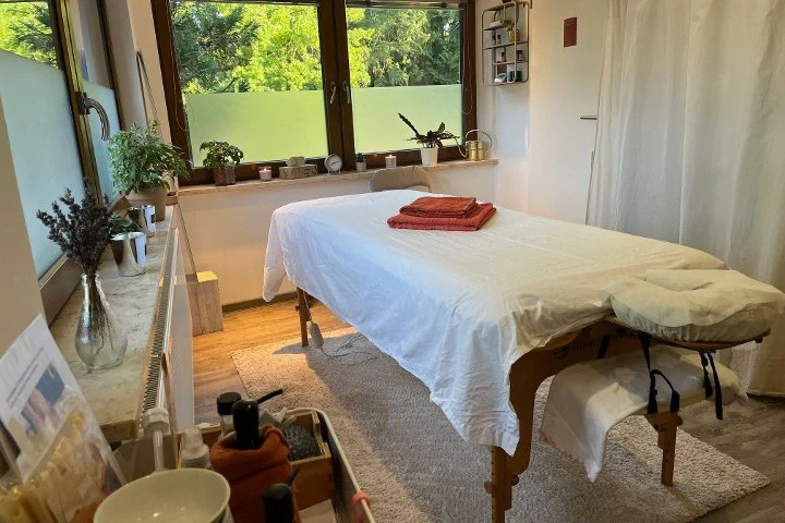 Zeit & Raum – Massagen und Wellness für Frauen (Aschaffenburg) – Innenstadt, Aschaffenburg